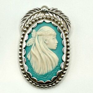Sterling Silver Vintage  Carolyn Pollack Native American cameo brooch/pendant
